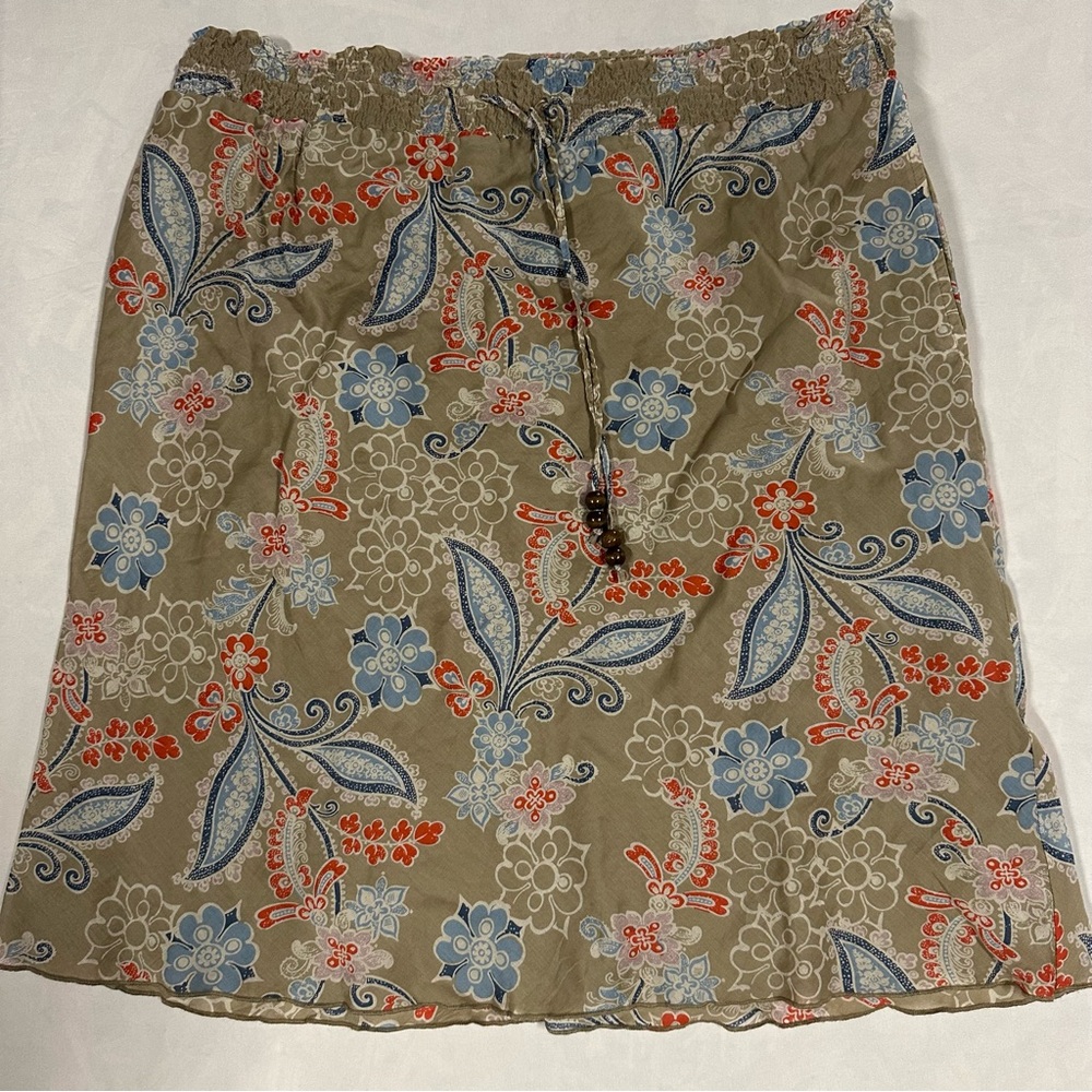 Eddie Bauer Skirt Khaki Floral with Blue & Red Accents Womens Medium